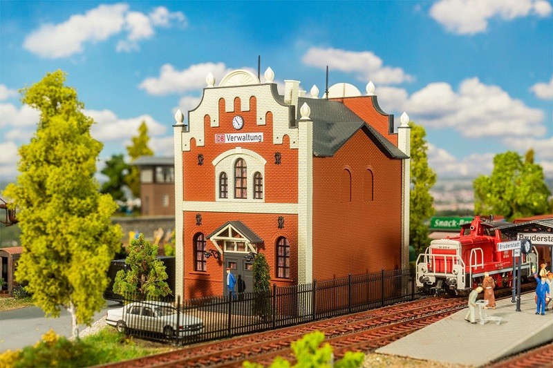 Faller 191828 - 1/87 / H0 DB Administrative Building - New