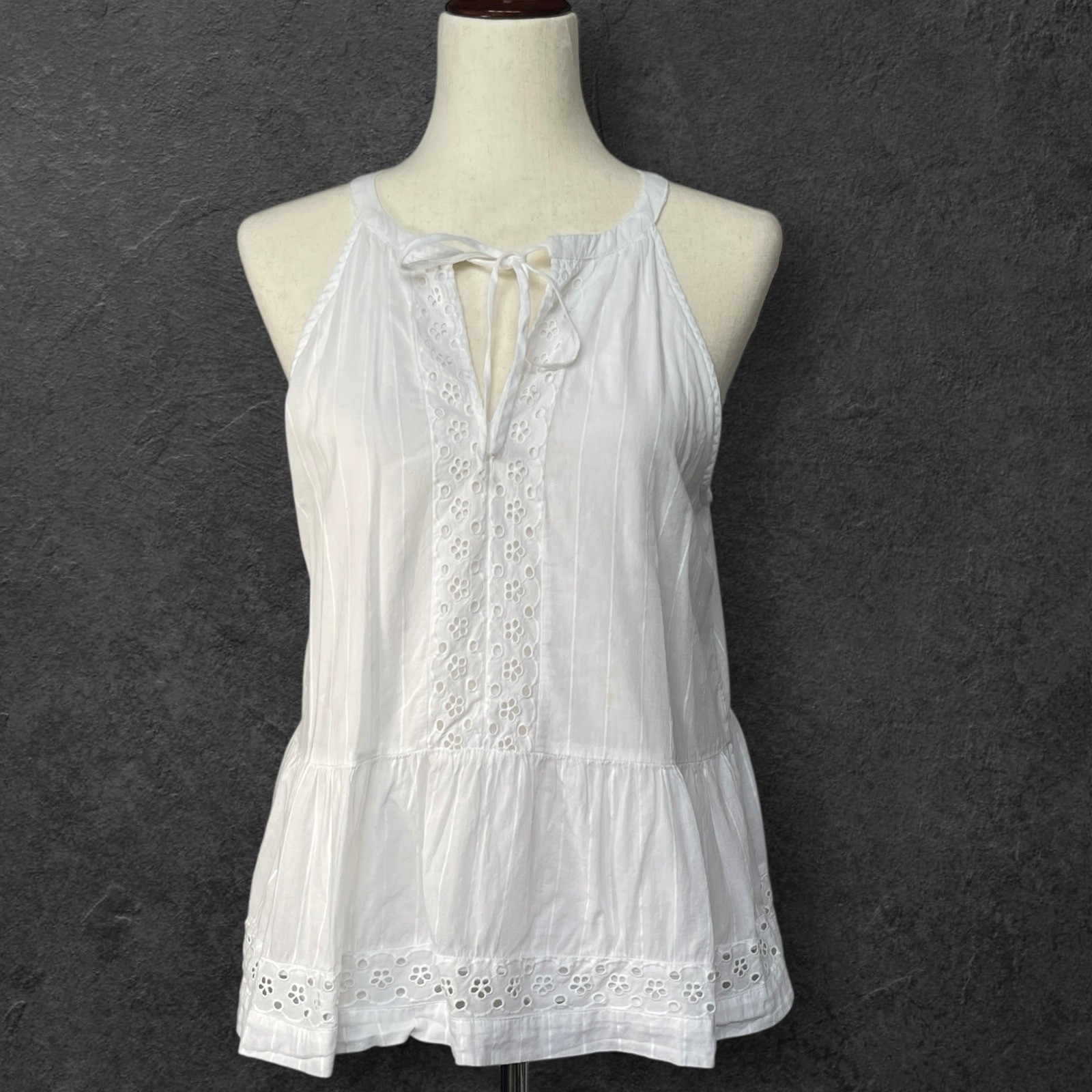 LOFT Eyelet Halter Top Sleeveless Tie Neck White Blouse Summer Size S Peplum Hem