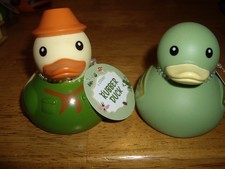 TT NWT 2 Colorful Rubber Ducks Floating Bath Green 2.5"