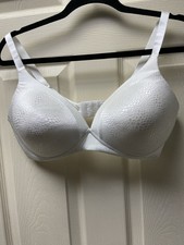 Warner's Size 40D White Back Smoother Wire Free Life Bra Lined Padded