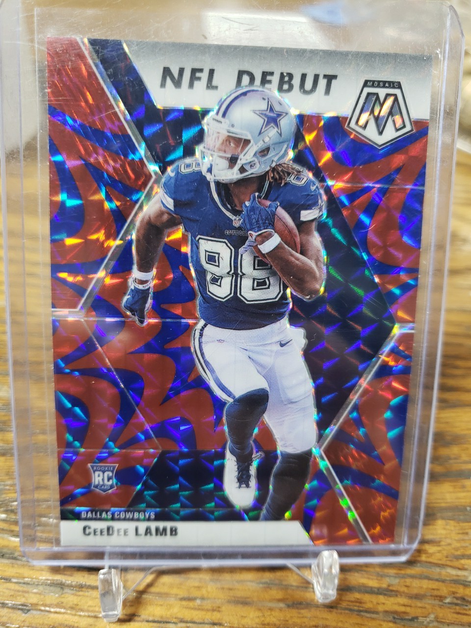 2020 Panini CeeDee Lamb RC NFL Debut Red Mosaic Prizm #268 Rookie