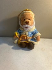 Disney Store 12 Days of Pooh  7 International Santa Plush Star, excellent