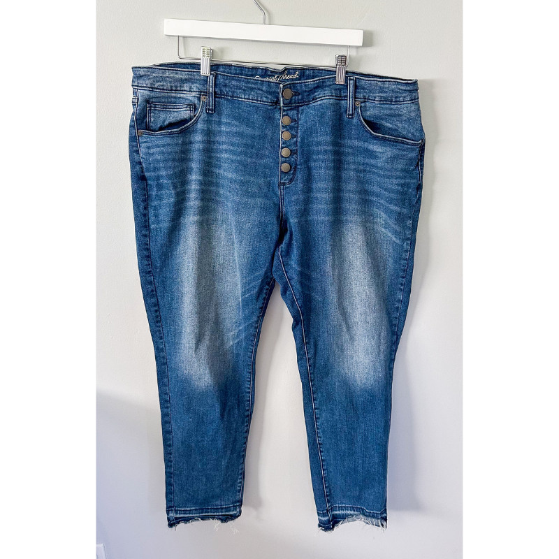Universal Thread Cropped Jeans - Plus Size 22W - image 1