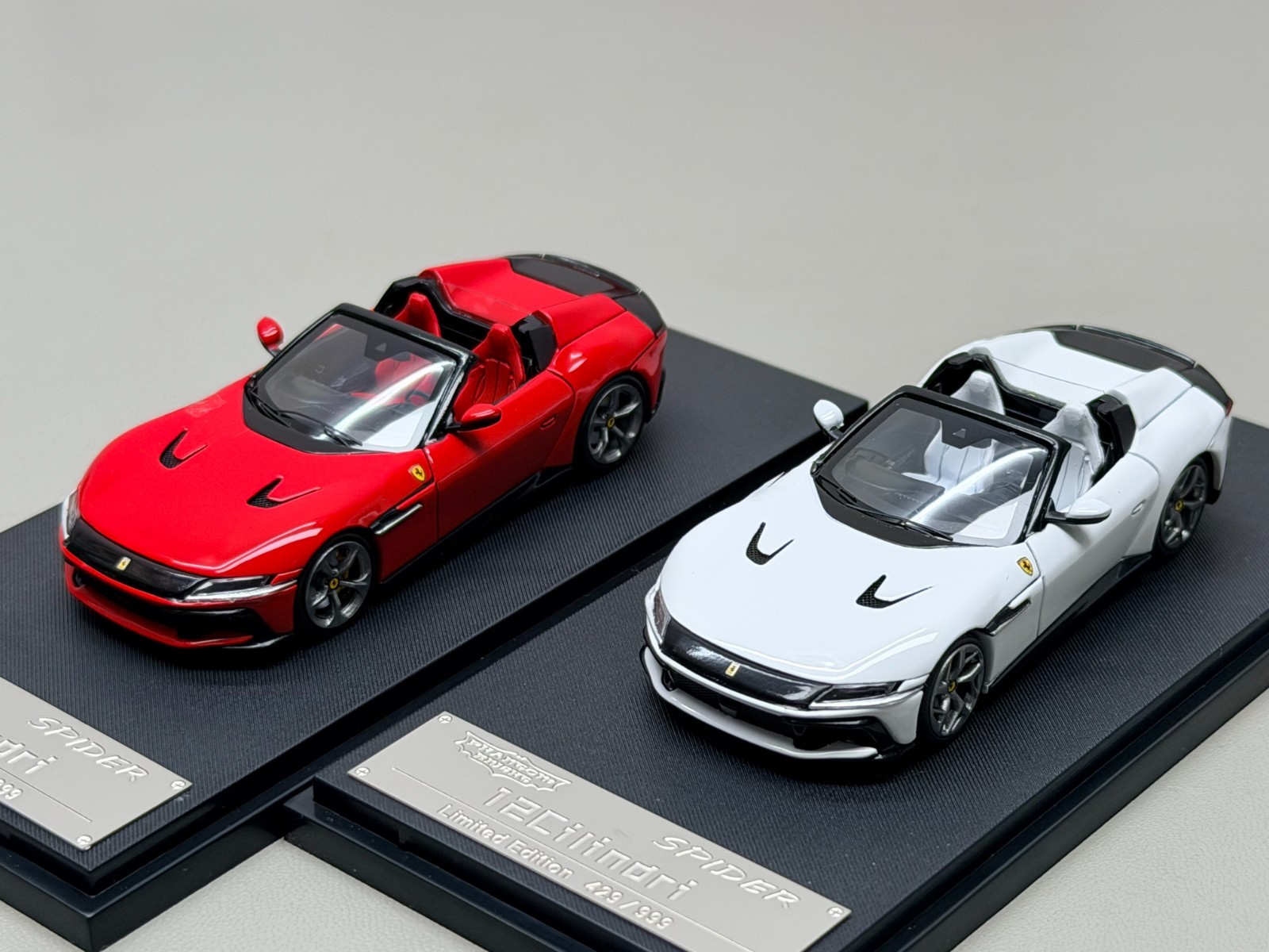 Pk 1:64 12 cilindri phantom knight super car diecast model car open car