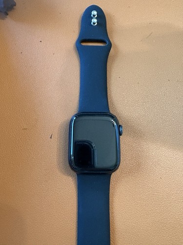 Apple Watch Series 8 (GPS, 41MM) - Midnight Aluminum Case with Midnight Sport - Zdjęcie 4 z 4