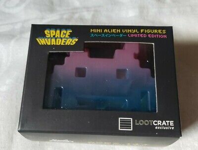 Loot Crate SPACE INVADERS Mini Alien Vinyl Figure Limited Edition Purple//Blue