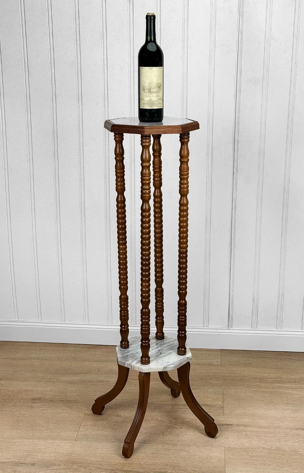 Pedestal de pie de planta de nogal y mármol torneado tradicional vintage Foto 2 de 4