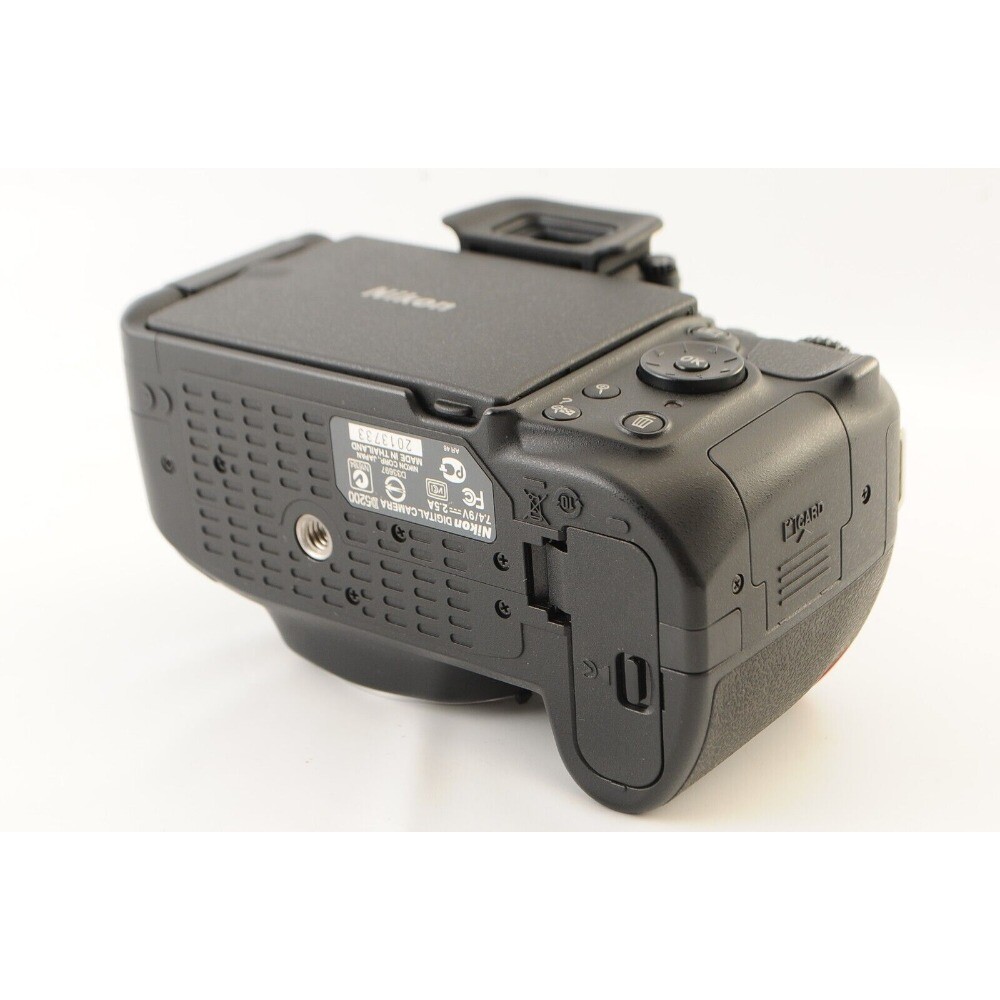 Nikon D5200 Digital Camera 1080i HD Video Recording Af Tracking