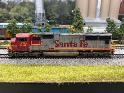 HO Athearn Genesis BNSF SD75M #208 Weathered w/Tsunami2 and Current Keeper