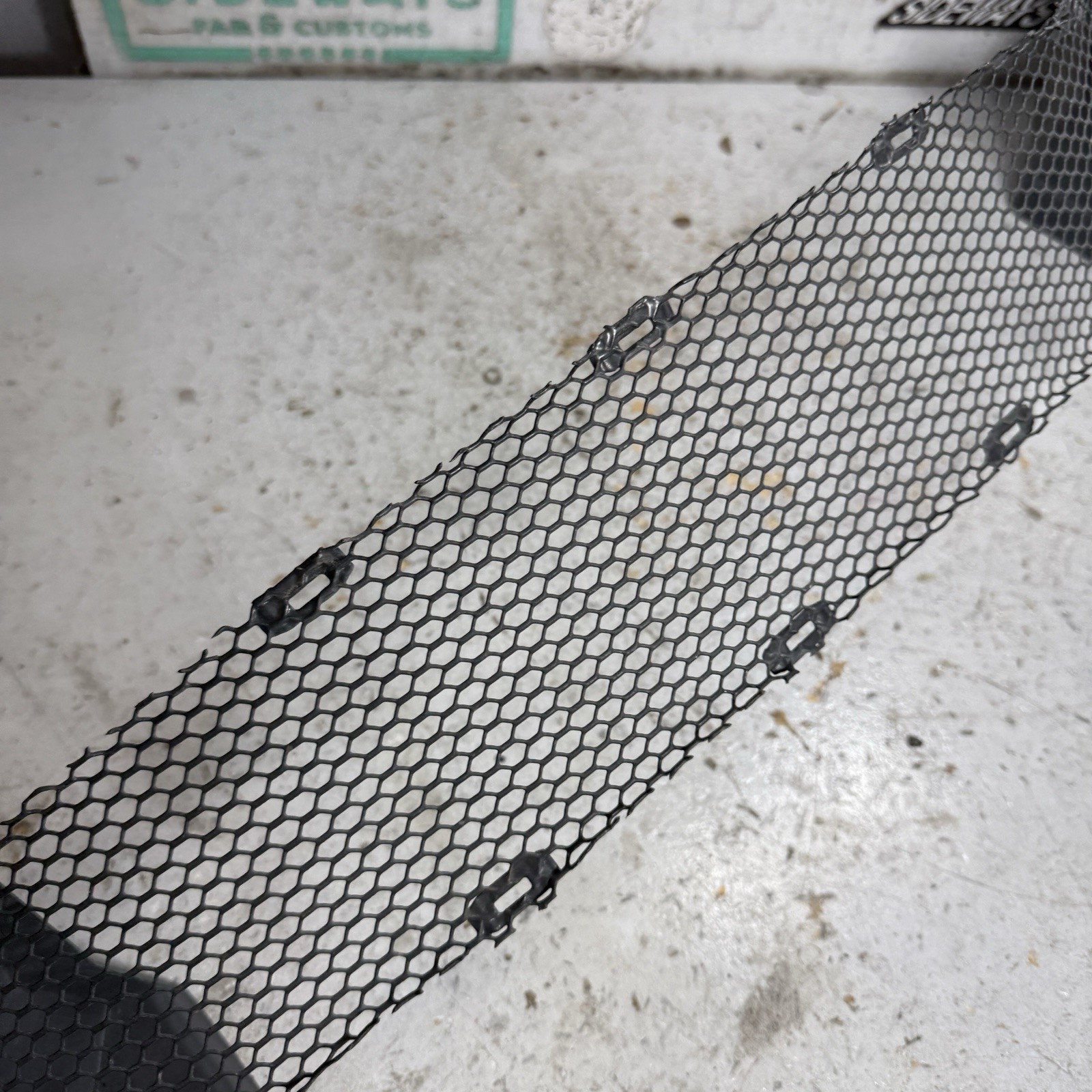 05-08 Maserati Quattroporte Front Bumper Radiator Lower Grille Mesh Sport M139