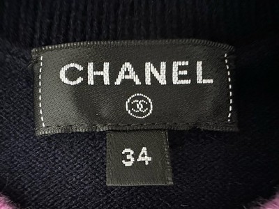 MINT 100%AUTH CHANEL 22K Navy Blue Floral CC Cashmere Cardigan