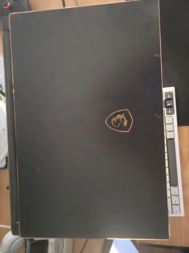 MSI GS65 Stealth Thin 9SF 240Hz 15.6" i7-9750H 32GB 2TB + 512GB RTX 2070 - Image 3 of 4