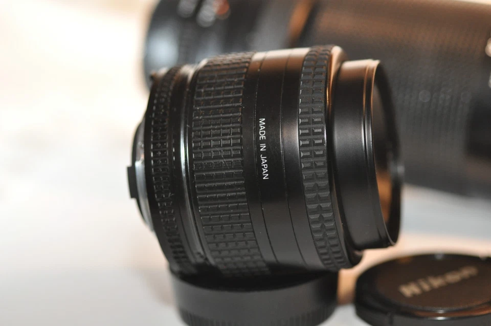 Conjunto de lentes Nikon AF Nikkor 35-70mm e 75-300mm TWO FX para D750 D300 D600 D800 D90 - Imagem 3 de 4