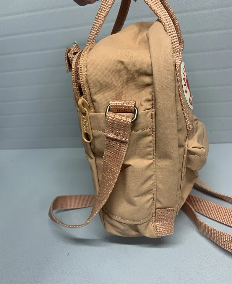 卓越 CONDTN-Fjallraven Kanken 迷你背包 - 桃色 — 第 4/4 张图片