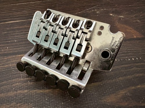 Charvel FLC-101 Floyd Rose licenza ponte tremolo cromato TAKEUCHI solo parti - Foto 4 di 9