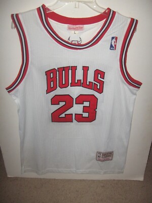 BULLS 23番ジャージ ホワイト BULLS 23番 バスケットボールジャージ - メルカリ