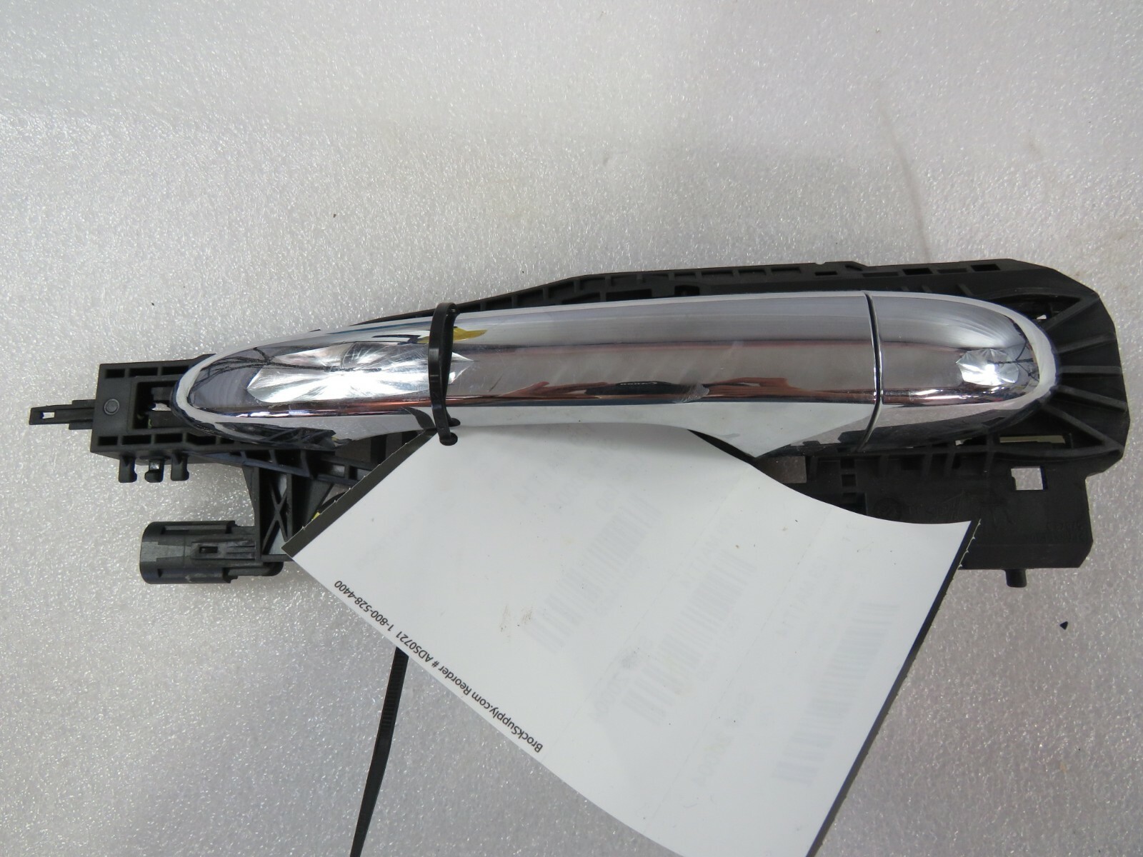2014 Maserati Quattroporte, LH, Left Rear Outer Door Handle, Used, P/N 670013708