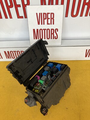 Vauxhall Meriva B Under Bonnet Fuse Box 1.6 1.7 Diesel A17DTS B16DTC 13292736