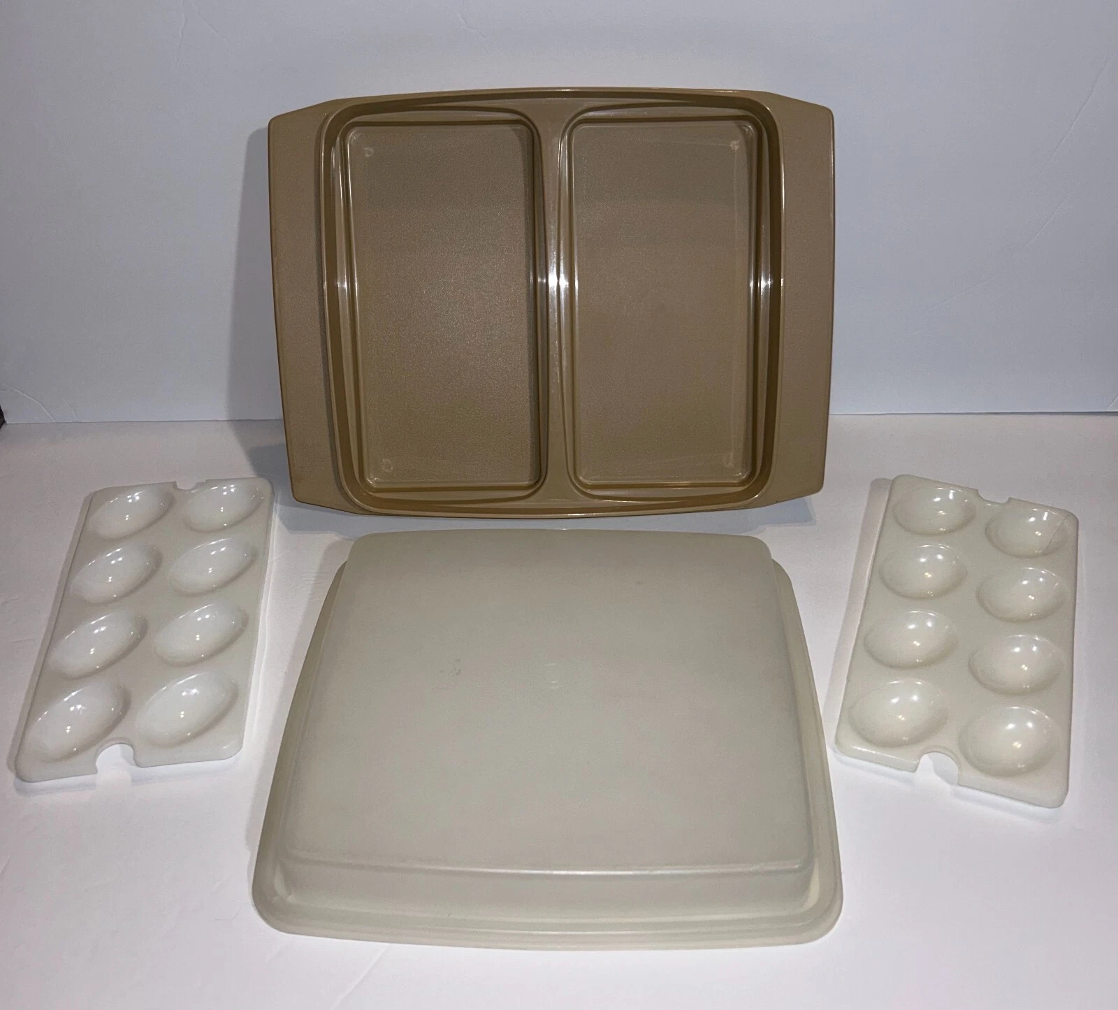 Tupperware 4 Pc Divided Egg Container Keeper Carrier #723 W/Egg Dividers. Almond