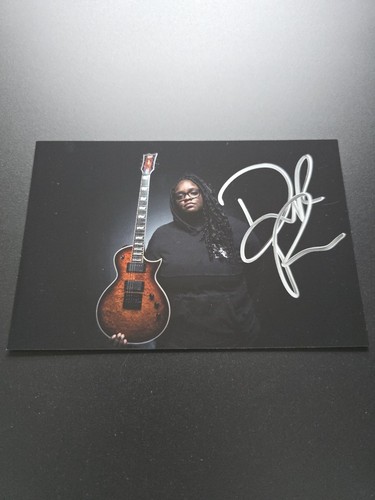 Diamond Rowe Lead Guitarist Tetrarch Band Hand Signed 4x6 Autograph COA prezzo ebay