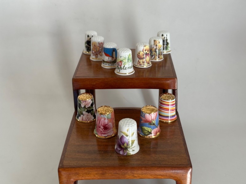 Collectors 12 Vintage Porcelain Thimbles. Gimbel & Sons, Sanford, etc,England