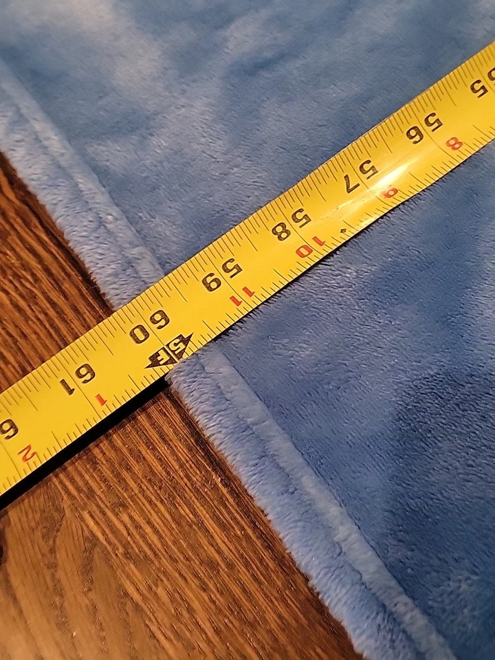 Manta polar bordada Mickey Pluto azul 48x60" Disney Store Foto 4 de 4