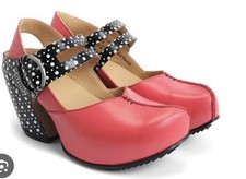 Fluevog NEARLY NEW Prepare Find berry/dots slingback platform heel-11 fit 10.5 