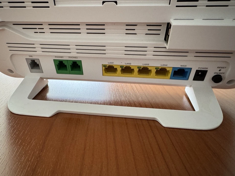 Router Modem Wi-Fi Zyxel Home & Life Wind ADSL Fibra Fttc Access Point Wifi - Immagine 3 di 4