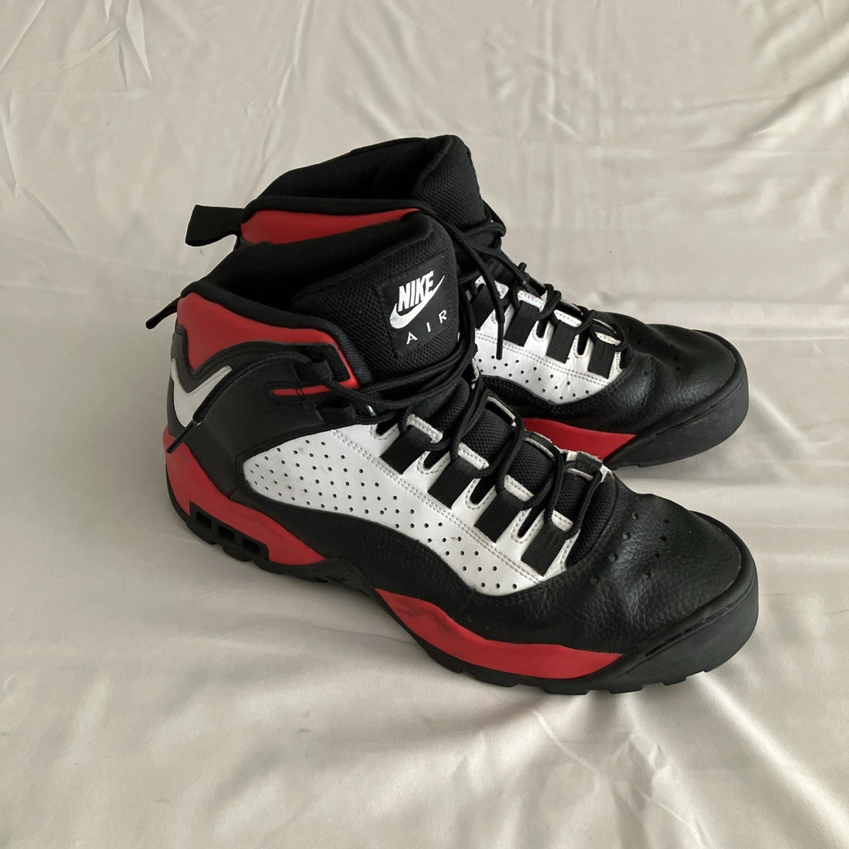 Nike Air Darwin Bulls Dennis Rodman Bred AJ9710-001 Mens Size 11.5