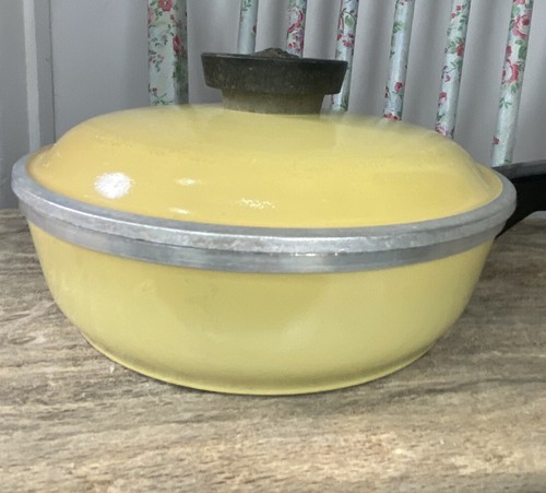 Vintage Harvest Yellow Small Lidded Frying Pan Skillet Retro Kitchen Aluminium - Picture 2 of 12