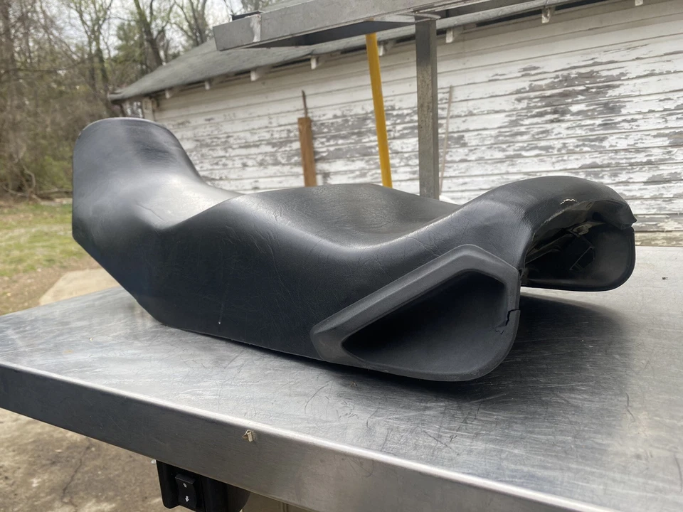 BMW K100RT Seat Saddle Seat 1 Piece Seat - Image 4 of 4