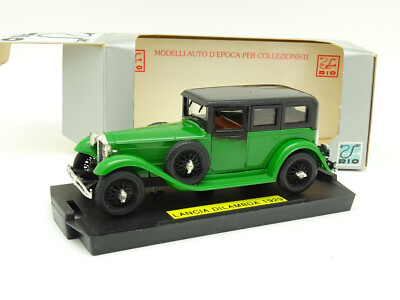 Miniature Lancia Dilambda Rio 1/43 - Portes Et Capot Ouvrants - Métal - Occasion Rouge Sans Boîte
