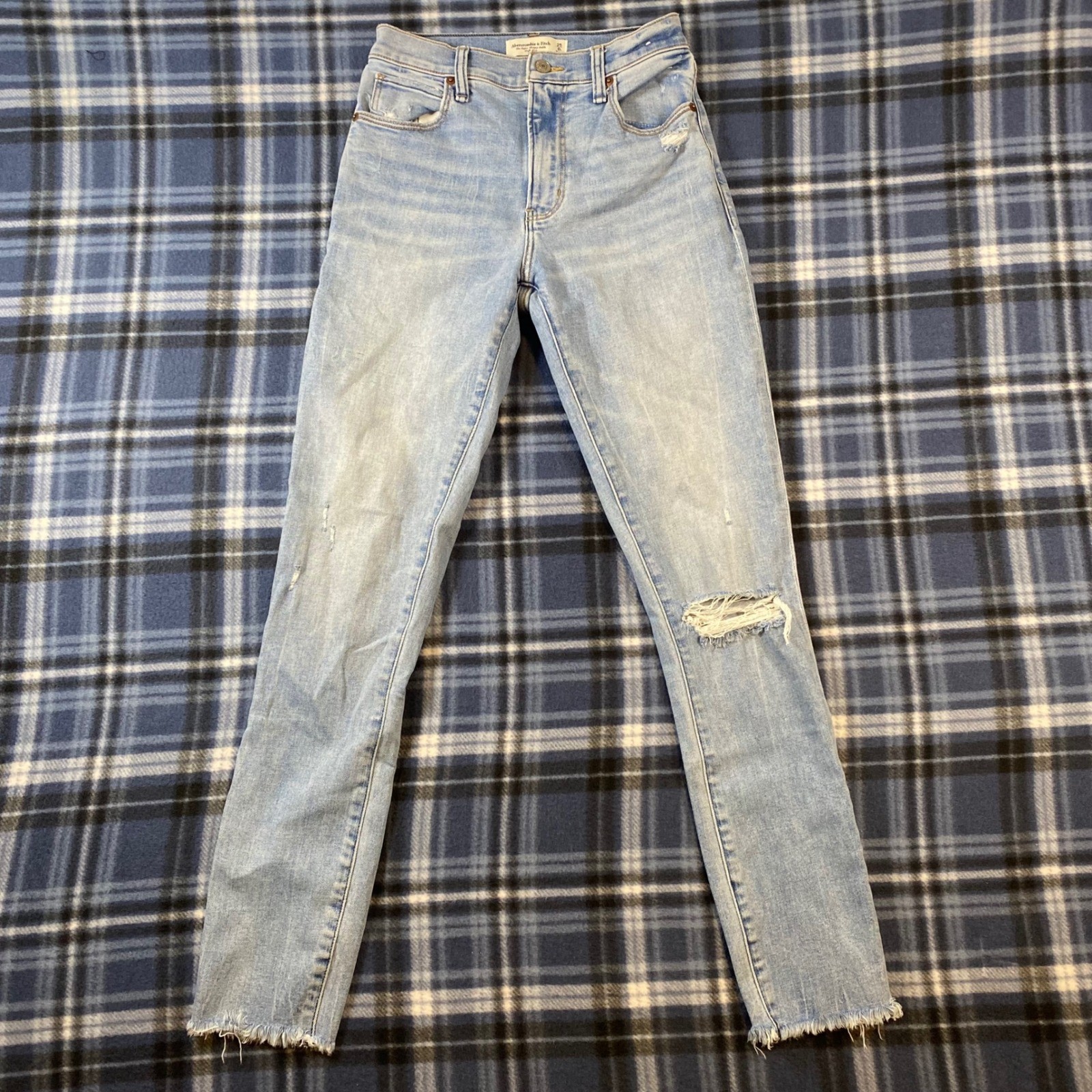 Abercrombie & Fitch Super Skinny Ankle High Rise Jeans Light Wash Distressed 25L