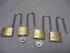 Lot of 4 Brinks Solid Brass Padlock Keyed Alike 32mm Body 2-1/2 Shackle 2 Keys