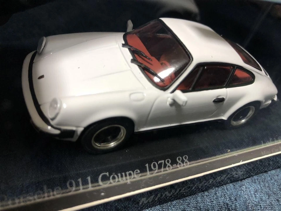 Minichamps Porsche 911 Coupe 1978-88 1/43 Limited Edition - Image 4 of 4