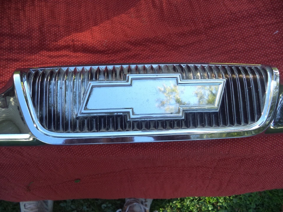 Bonita camioneta Chevrolet Apache Cameo 3100 1958 como nueva 31,5" emblema capó Foto 3 de 4