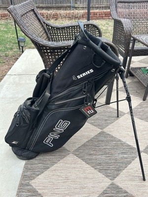 PING E2 ブラックキャディバッグ Ping E2 4 Series Hoofer Lightweight Golf Bag Grey And Black NEW W