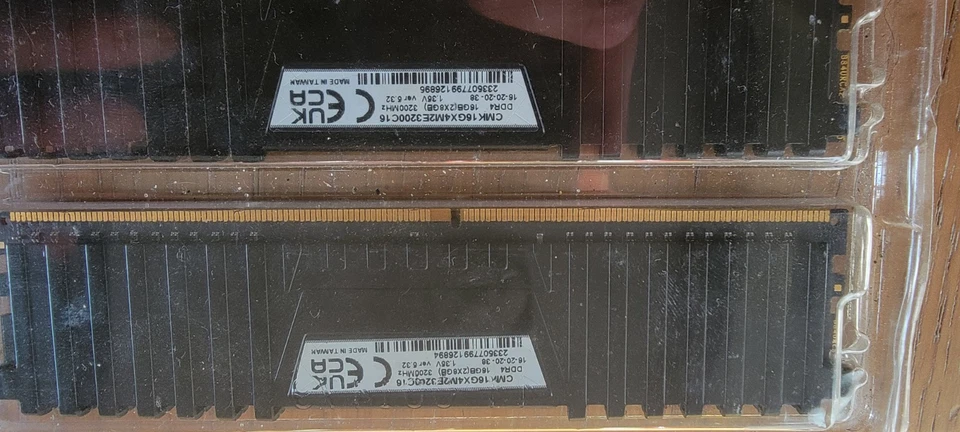 Corsair Vengeance LPX 2x8GB DDR4 DRAM 3200Mhz Memory Kit Cl16 - Image 3 of 4