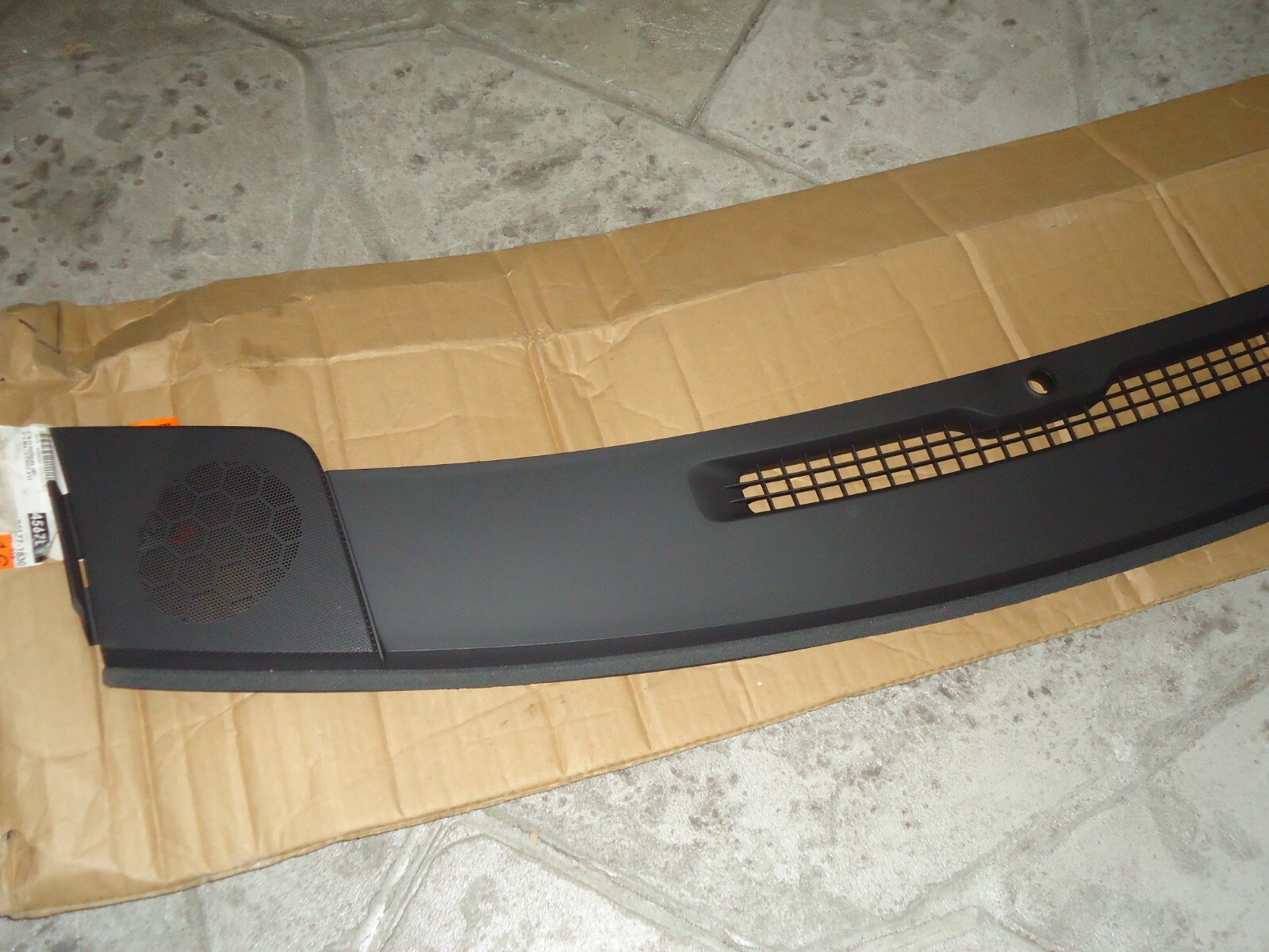 New NOS GM Dash Air Vent Trim Panel 23235200 2015-2019 Chevrolet ...