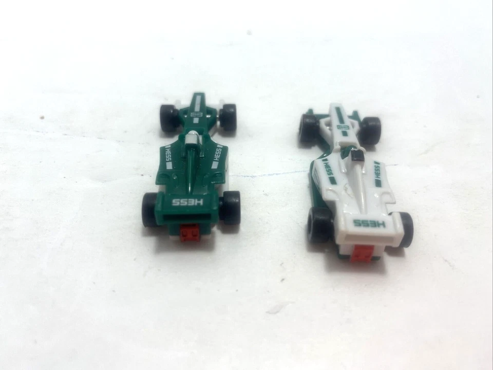 Lote de 2 Coches de Fórmula Hess Miniatura 1-3/4" Verde y Blanco + Blanco y Verde Foto 3 de 4