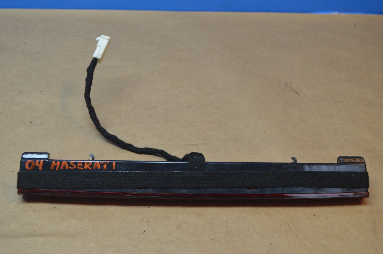 2004 M138 MASERATI M128 GT COUPE REAR DECK THIRD 3RD BRAKE LIGHT LED