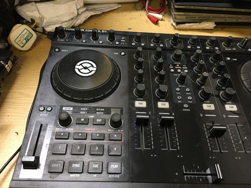 Native Instruments Traktor Kontrol S4 DJ controller -- NOT FULLY TESTED. - Picture 3 of 13