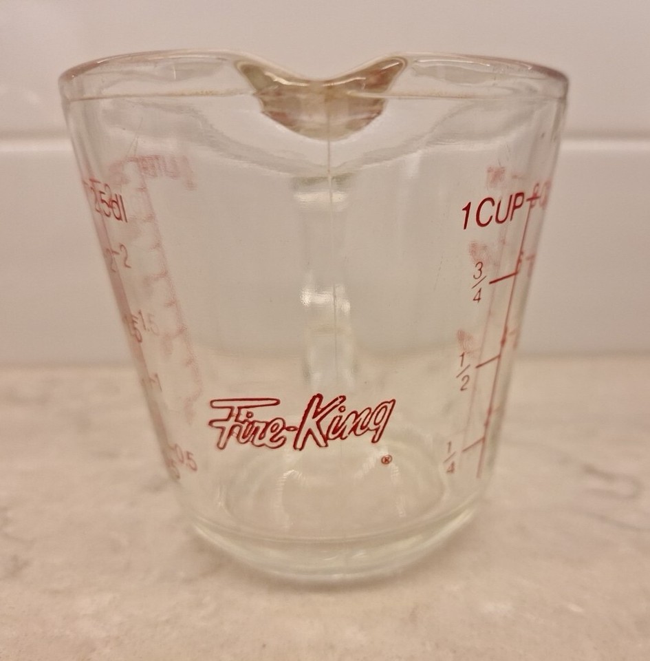 Anchor Hocking FireKing Glass Measuring Cup 8 oz 1 Cup 496 Red