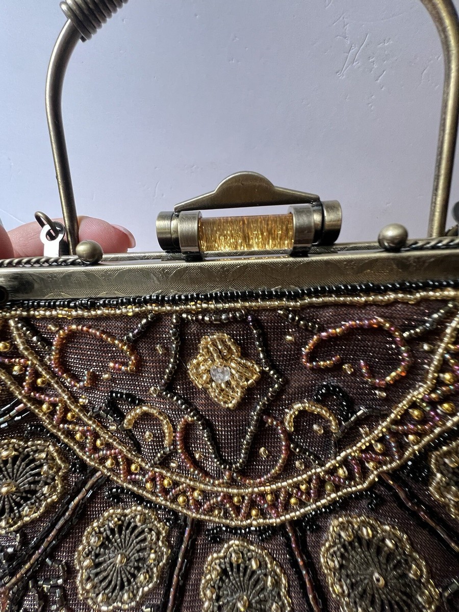 Metal Frame Gold Beaded Purse Unusual Glass Barrel Clasp Metal Frame Gold Beaded Purse Unusual Glass Barrel Clasp