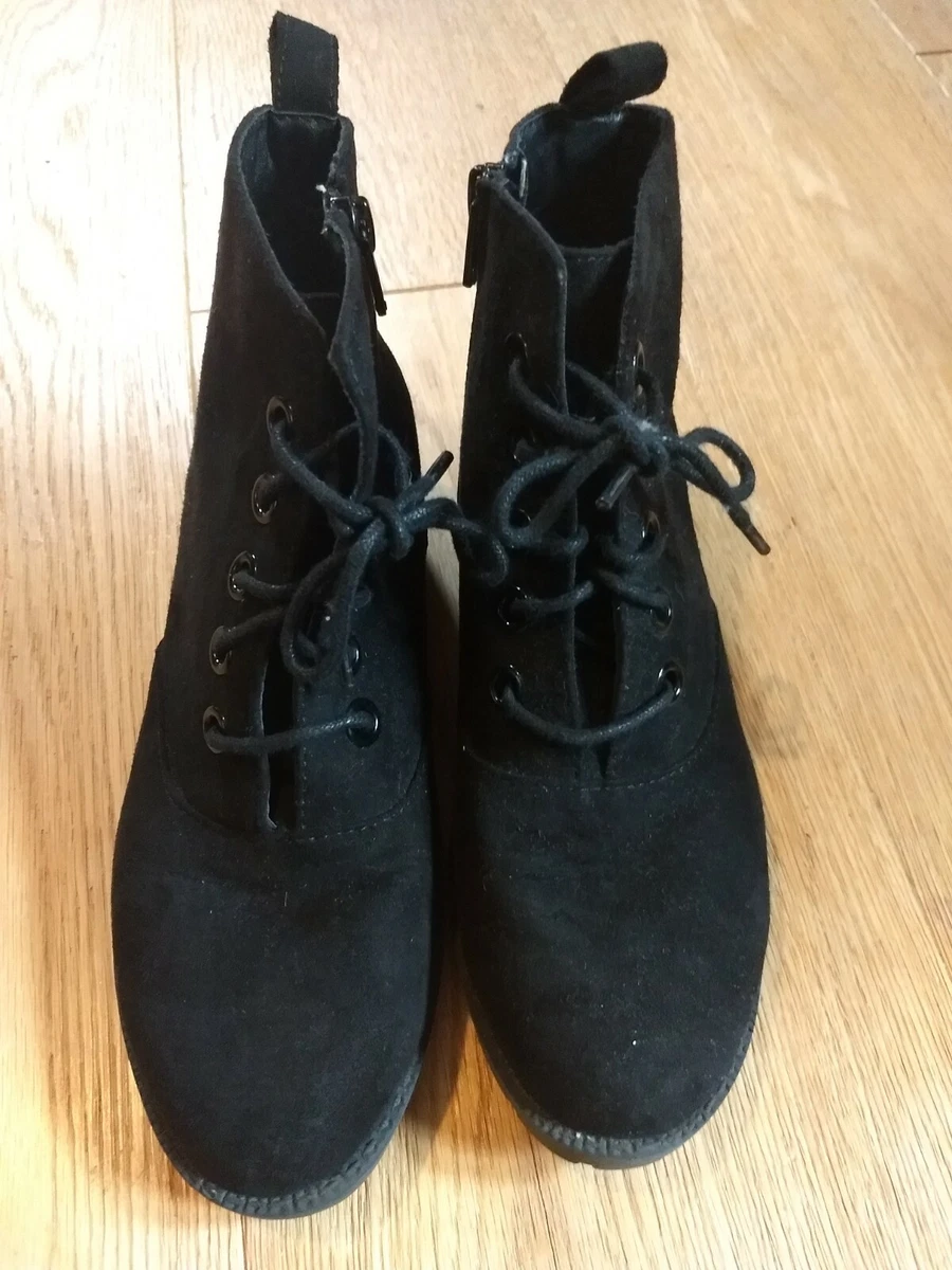 Black ankle top boots size 2