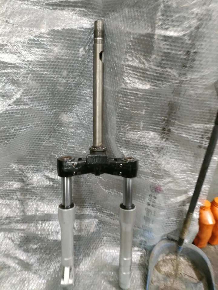 FORCELLA ANTERIORE COMPLETA ORIGINALE PIAGGIO BEVERLY 350 SPORT TOURING ABS 2015 - Immagine 3 di 4