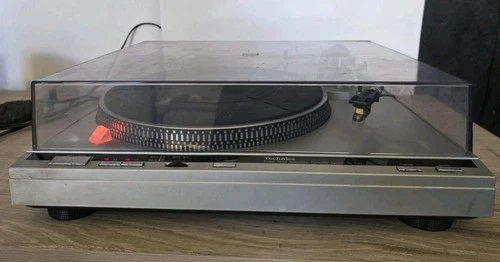 Technics SL-D33 Direct Drive Automatic Turntable - Powers On No Spin For Parts