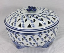 Blue & White Reticulated Porcelain Covered Dish Rose Finial Lattice Design