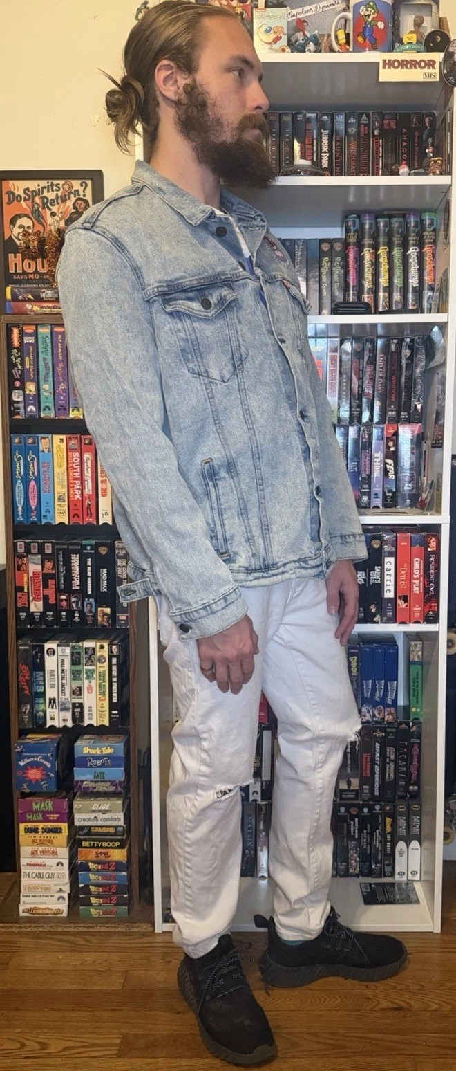 Lightwash Levi’s Denim Jacket W/ Devil Patch Size… - image 6