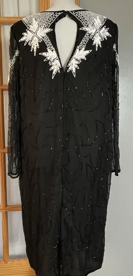 Vestido de Noche De Colección Años 70 Adornado Seda Talla 16 Negro Blanco Cuentas Cachicho Formal Foto 4 de 4